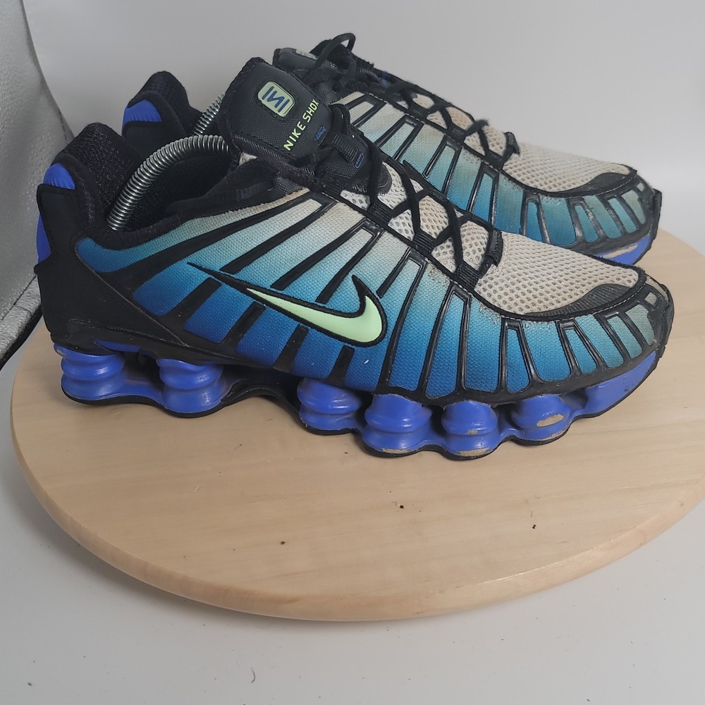 Nike Shox R4 Men Blue Gradient Sneakers Av3595-009 Size 9.5